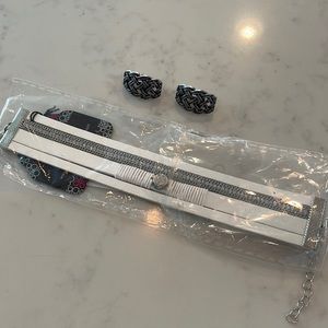 Bracelet and earrings